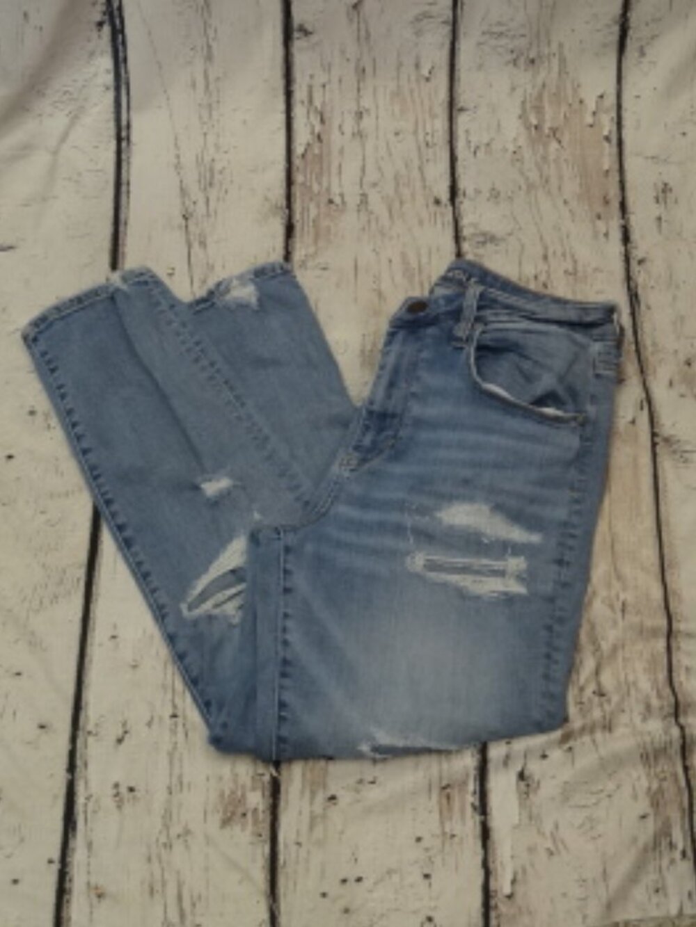American Eagle Women's Super Stretch Distressed Jeans